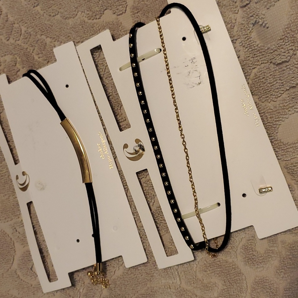 Set of 2   chokers